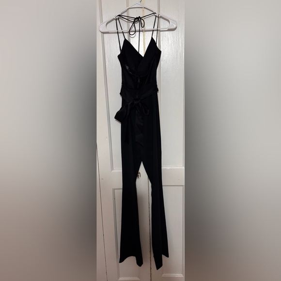 Alice + Olivia PRIMROSE DRAPED SATIN-CREPE HALTER JUMPSUIT - Picture 6 of 9